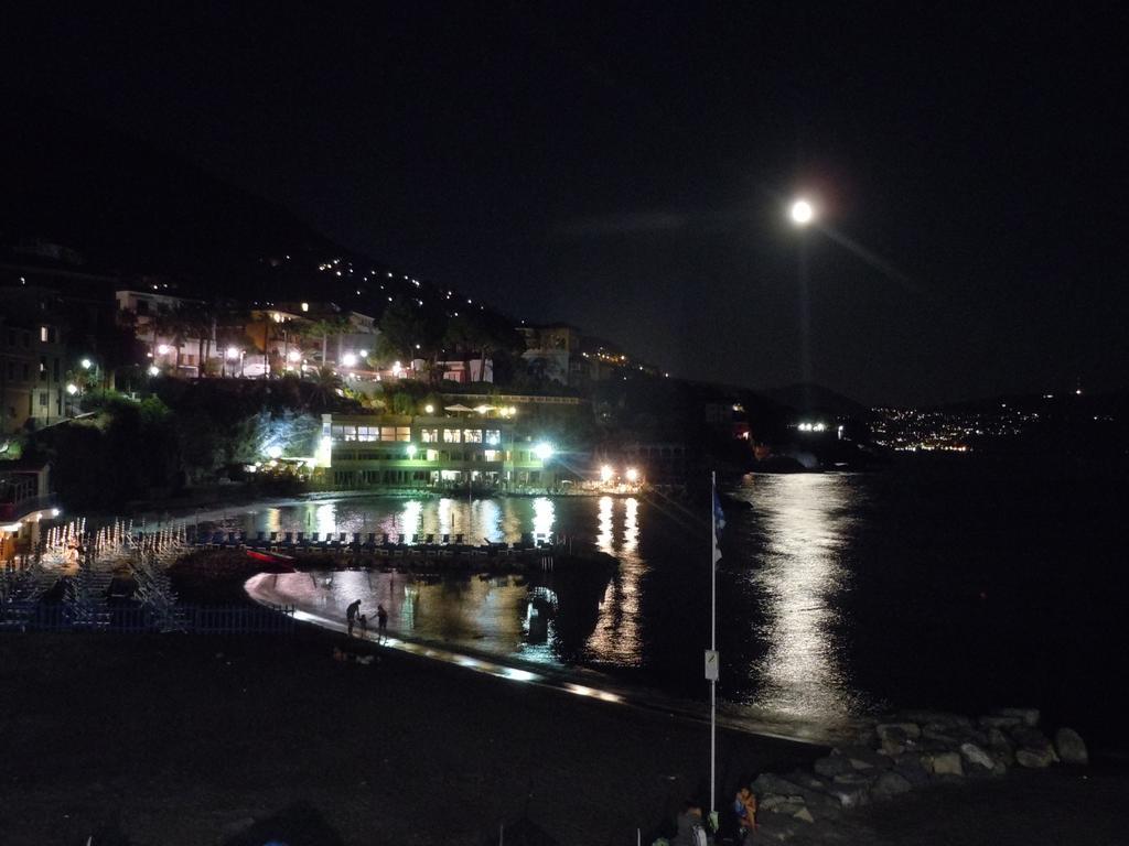La Mansarda Sul Mare Apartment โบลยาสโค ภายนอก รูปภาพ